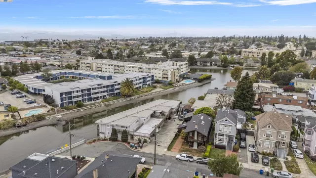 MLS: 41101132 Condo For Sale