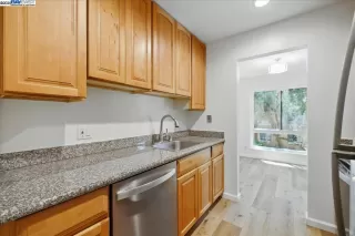 Photo #2: 41101156 Listing