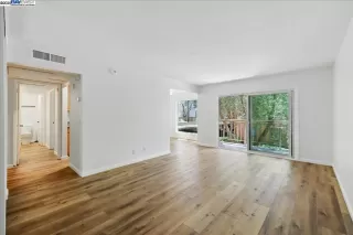 Photo #5: 41101156 Listing