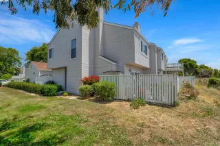 Photo #2: 41101160 Listing