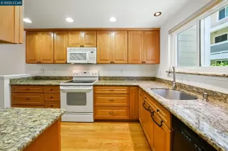 Photo #4: 41101169 Listing