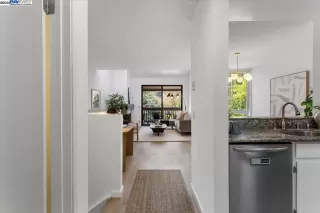 Photo #3: 41101188 Listing 