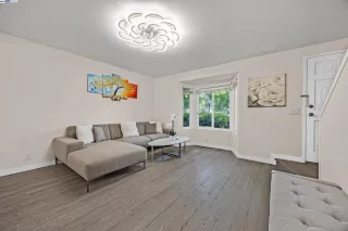 Photo #2: 41101221 Listing