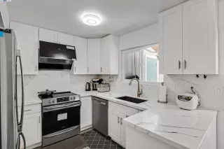 Photo #6: 41101221 Listing