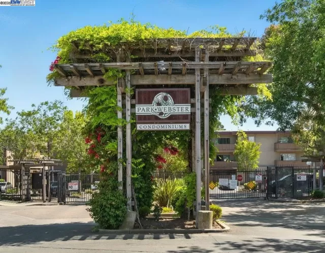 MLS: 41101228 Condo For Sale