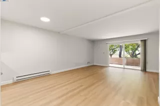 Photo #2: 41101228 Listing 