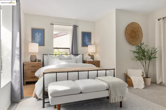 MLS: 41101244 Condo For Sale