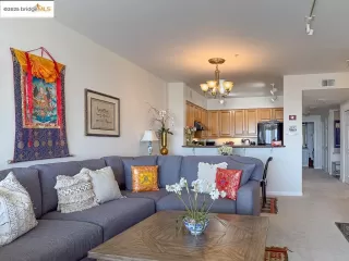 Photo #4: 41101288 Listing