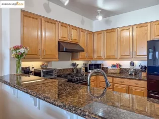 Photo #5: 41101288 Listing