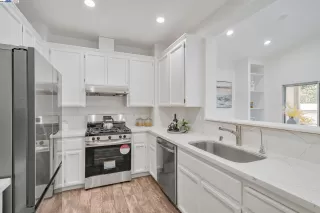 Photo #6: 41101314 Listing