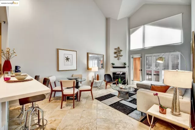 MLS: 41101353 Condo For Sale