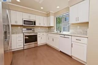 Photo #5: 41101385 Listing 