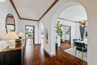 More Details about MLS # 41101392 : 492 STATEN AVE # 301
