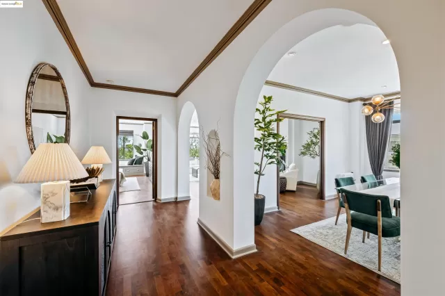 MLS: 41101392 Condo For Sale