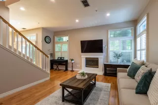 Photo #6: 41101421 Listing