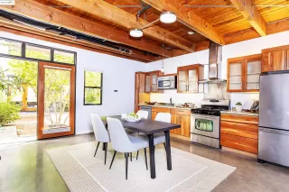 Photo #2: 41101455 Listing