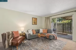 Photo #5: 41101482 Listing