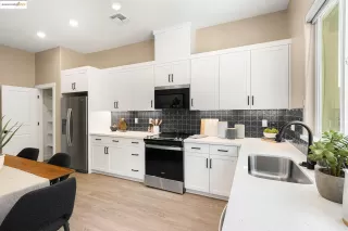 Photo #5: 41101551 Listing 