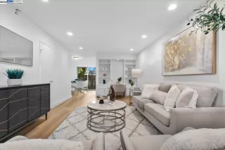 Photo #6: 41101598 Listing