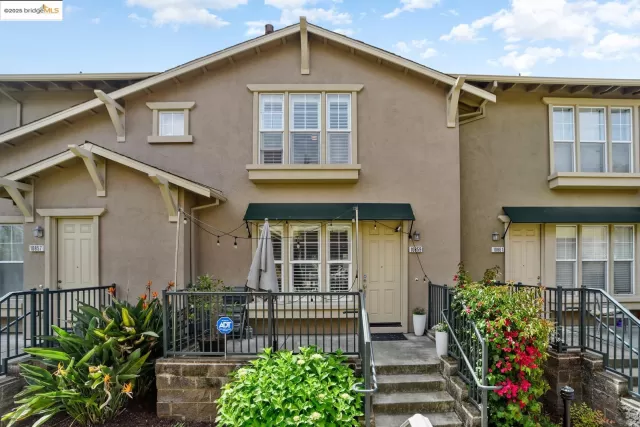 MLS: 41101636 Condo For Sale