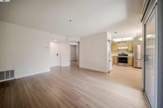 Photo #3: 41101645 Listing