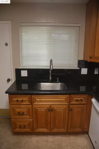 Photo #6: 41101709 Listing