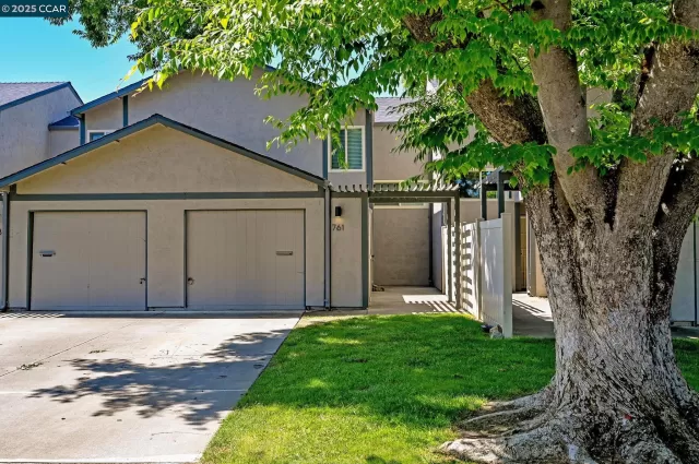 MLS: 41101756 Condo For Sale