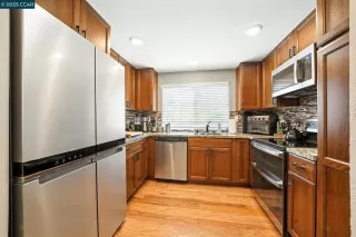 Photo #5: 41101766 Listing