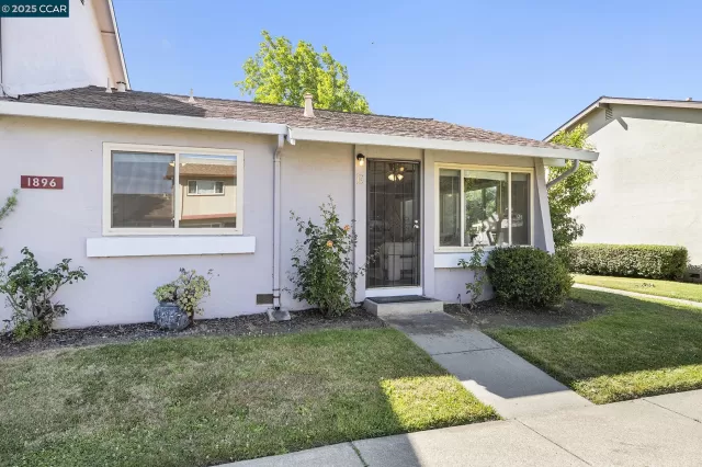 MLS: 41101827 Condo For Sale