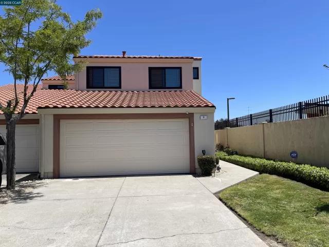 MLS: 41101855 Condo For Sale