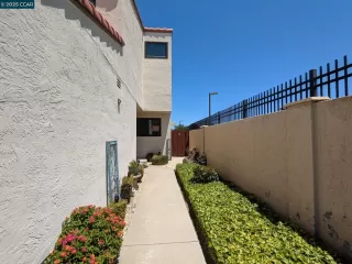 Photo #2: 41101855 Listing