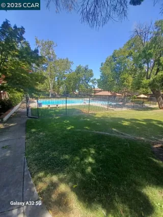 Photo #2: 41101869 Listing