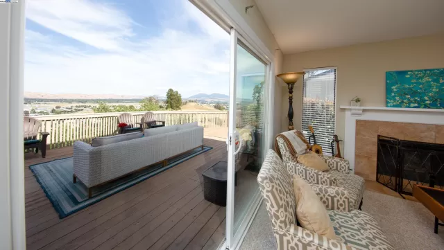 MLS: 41101950 Condo For Sale