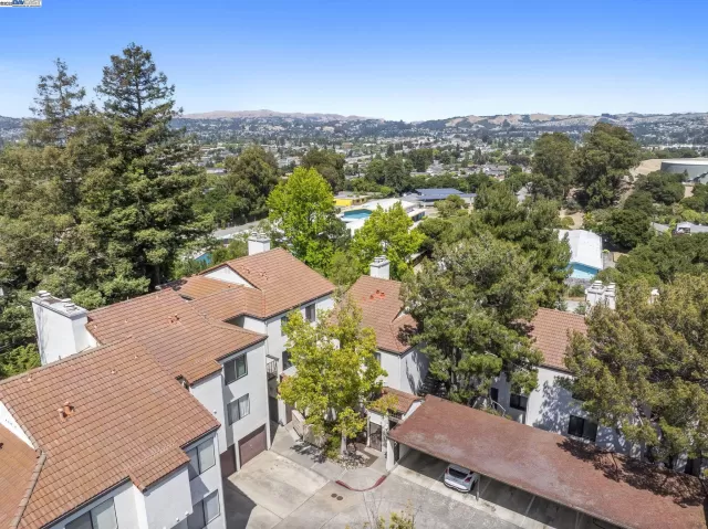 MLS: 41101965 Condo For Sale