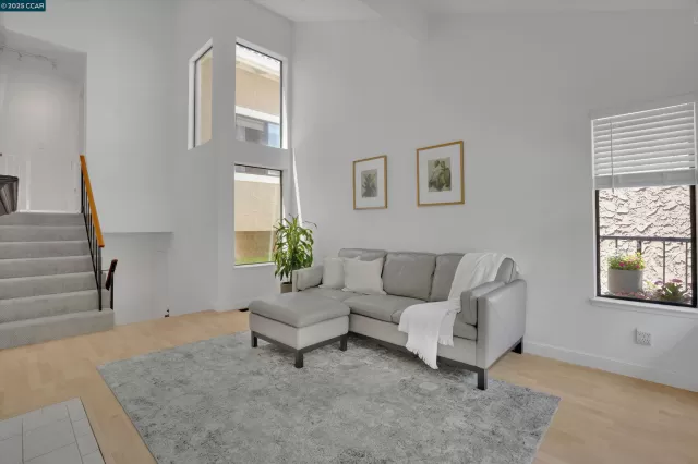 MLS: 41101984 Condo For Sale