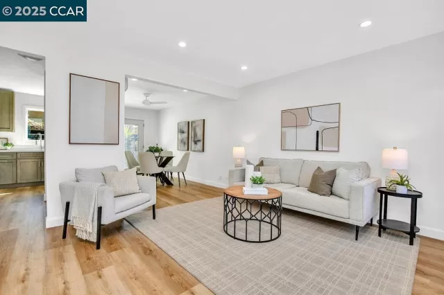 MLS: 41102020 Condo For Sale