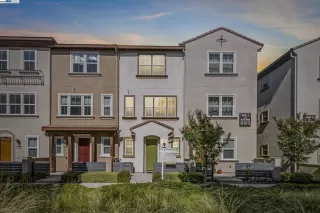 More Details about MLS # 41102060 : 37337 ORTEGA COMMON