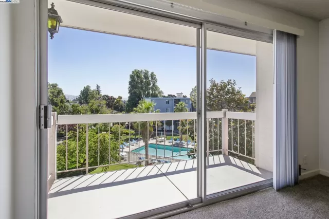 MLS: 41102070 Condo For Sale