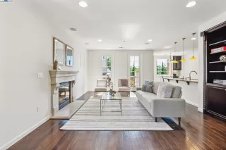 Photo #2: 41102122 Listing