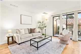 More Details about MLS # 41102143 : 1312 S VILLA