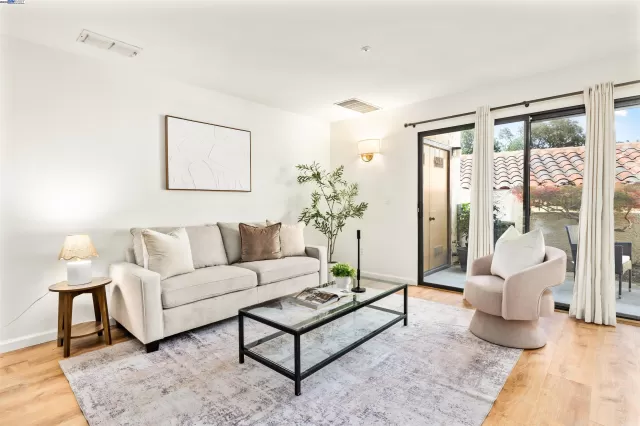 MLS: 41102143 Condo For Sale