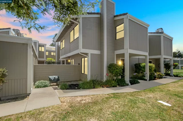 MLS: 41102207 Condo For Sale