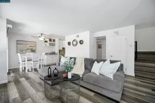 Photo #6: 41102207 Listing