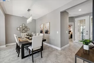 Photo #5: 41102229 Listing