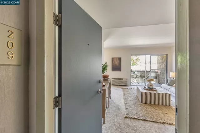 MLS: 41102293 Condo For Sale