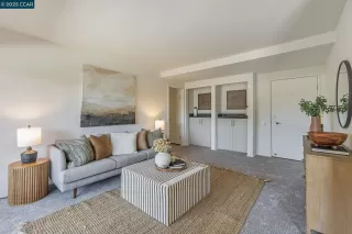 Photo #2: 41102293 Listing 