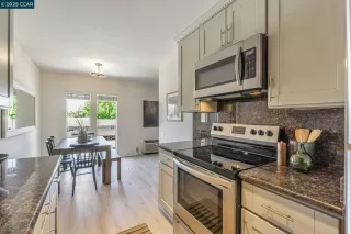 Photo #5: 41102293 Listing 