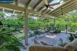 Photo #2: 41102303 Listing 