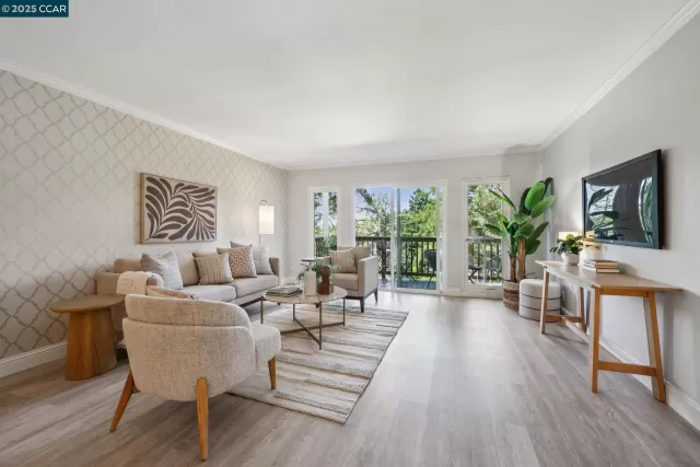 MLS: 41102387 Condo For Sale