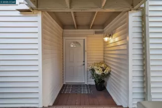 Photo #5: 41102387 Listing